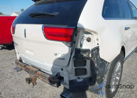 2011 Lincoln Mkx z USA, uszkodzony, nr VIN 2LMDJ8JK7BBJ28251